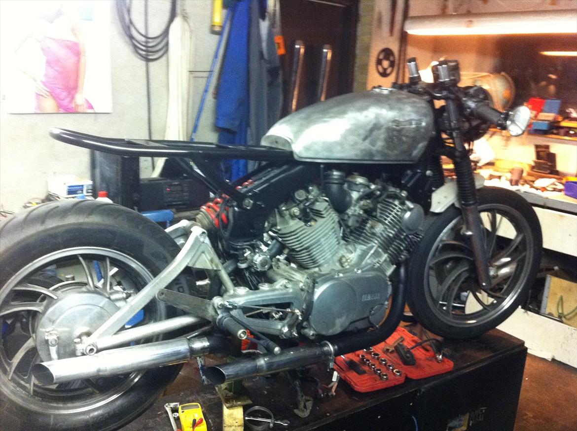 Yamaha xv 750 Cafe projekt billede 3