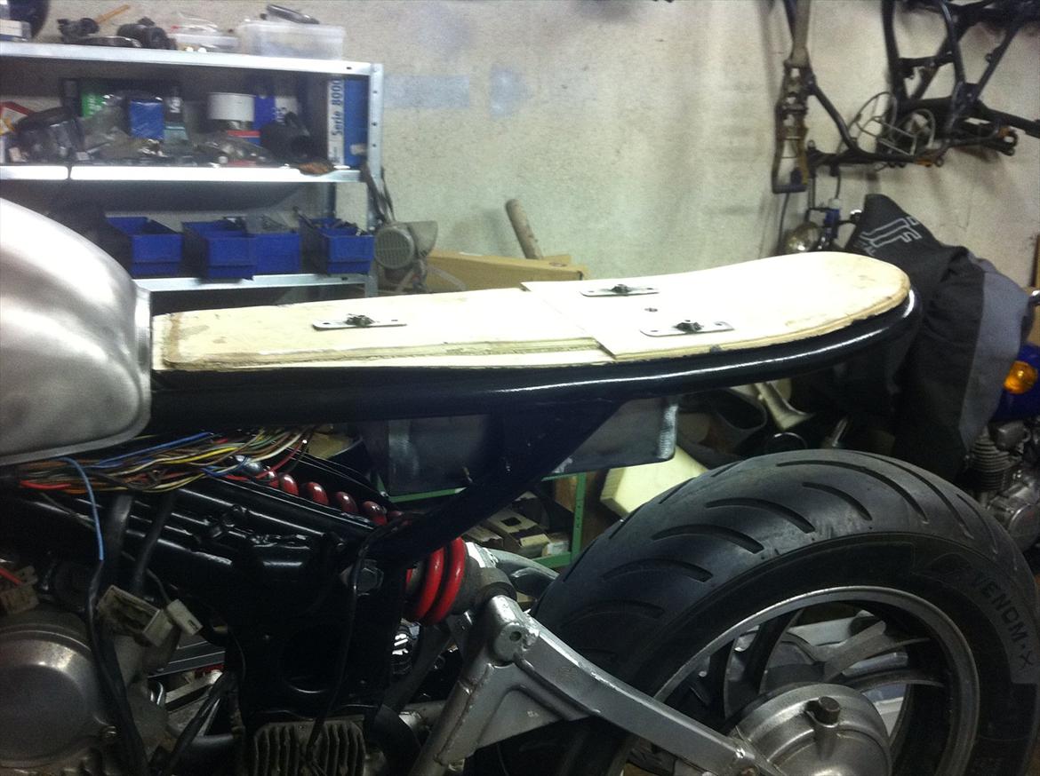 Yamaha xv 750 Cafe projekt billede 4