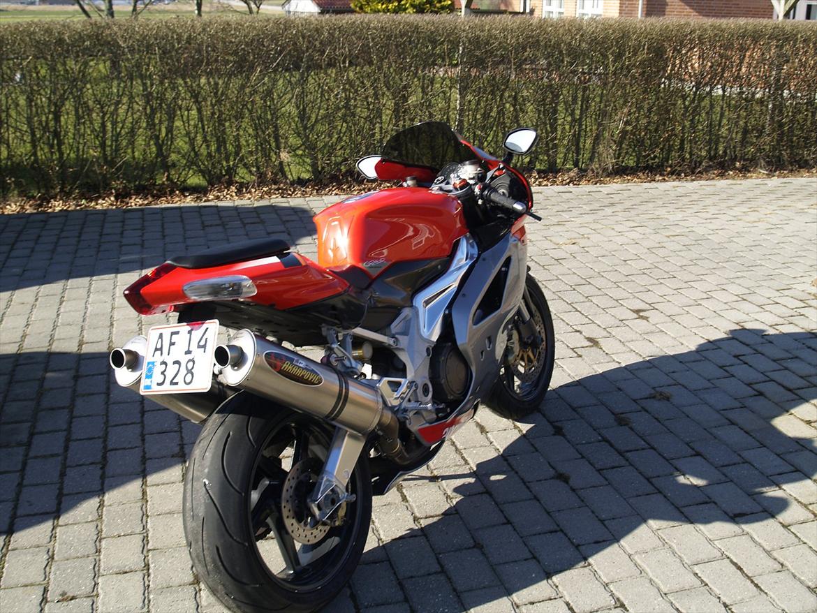 Aprilia RSV1000R (SOLGT!) billede 1