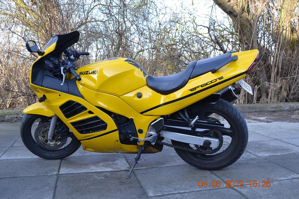 Пластик suzuki rf600r