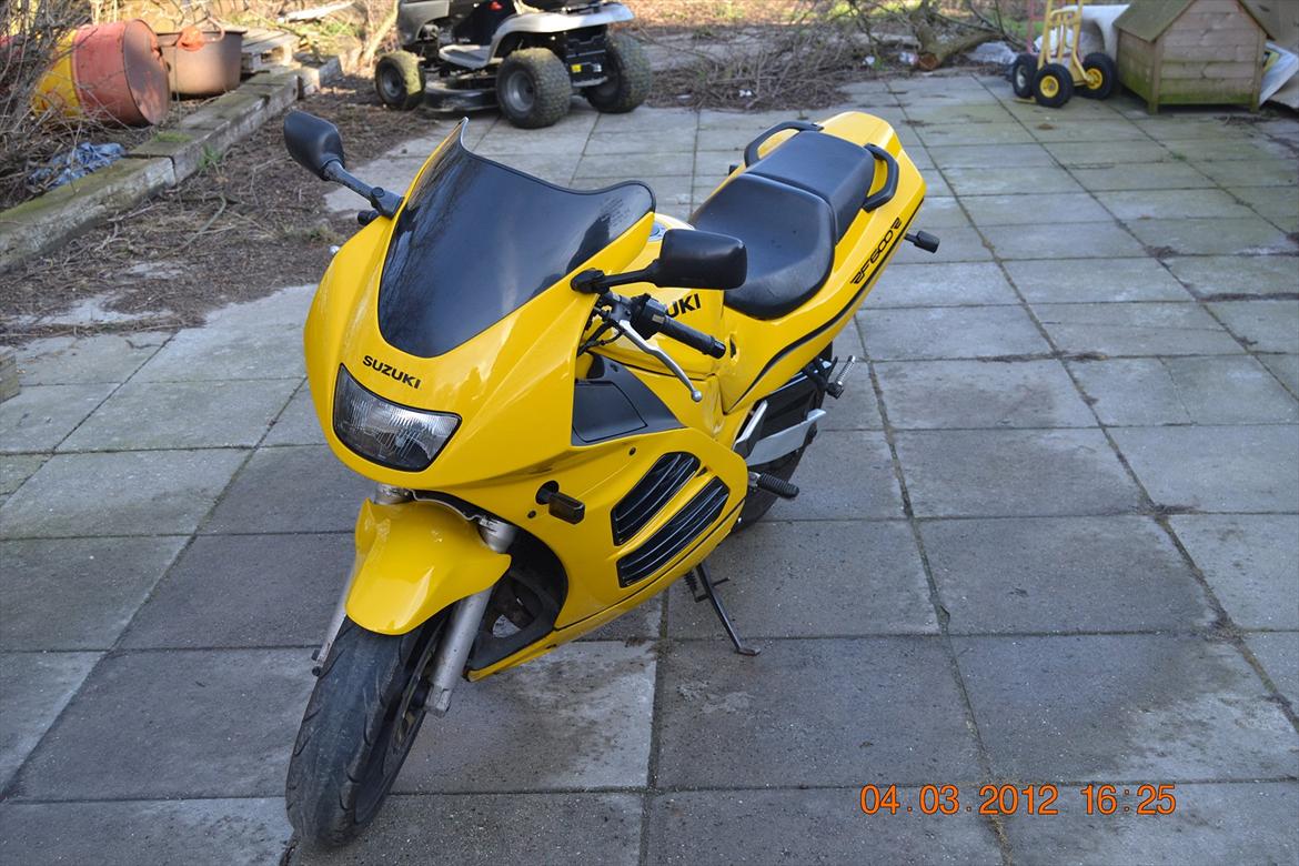 Suzuki RF600R billede 7