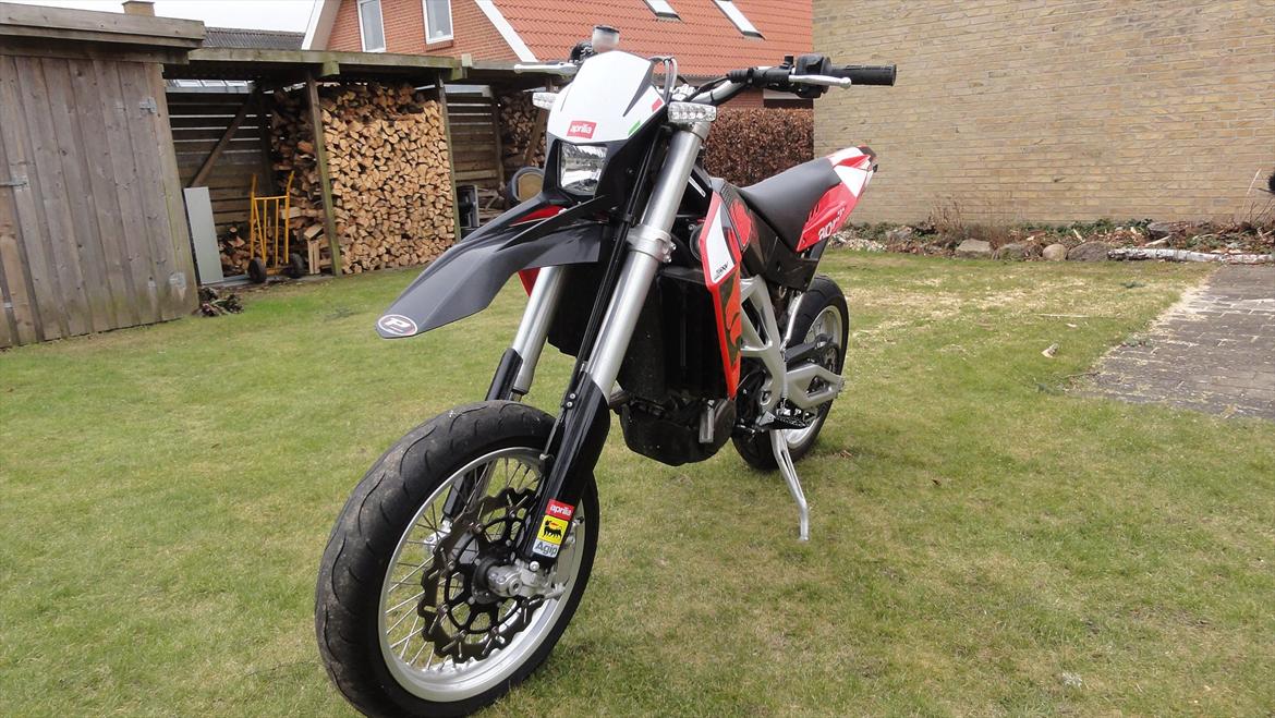 Aprilia SXV 550 - Supermotard billede 2