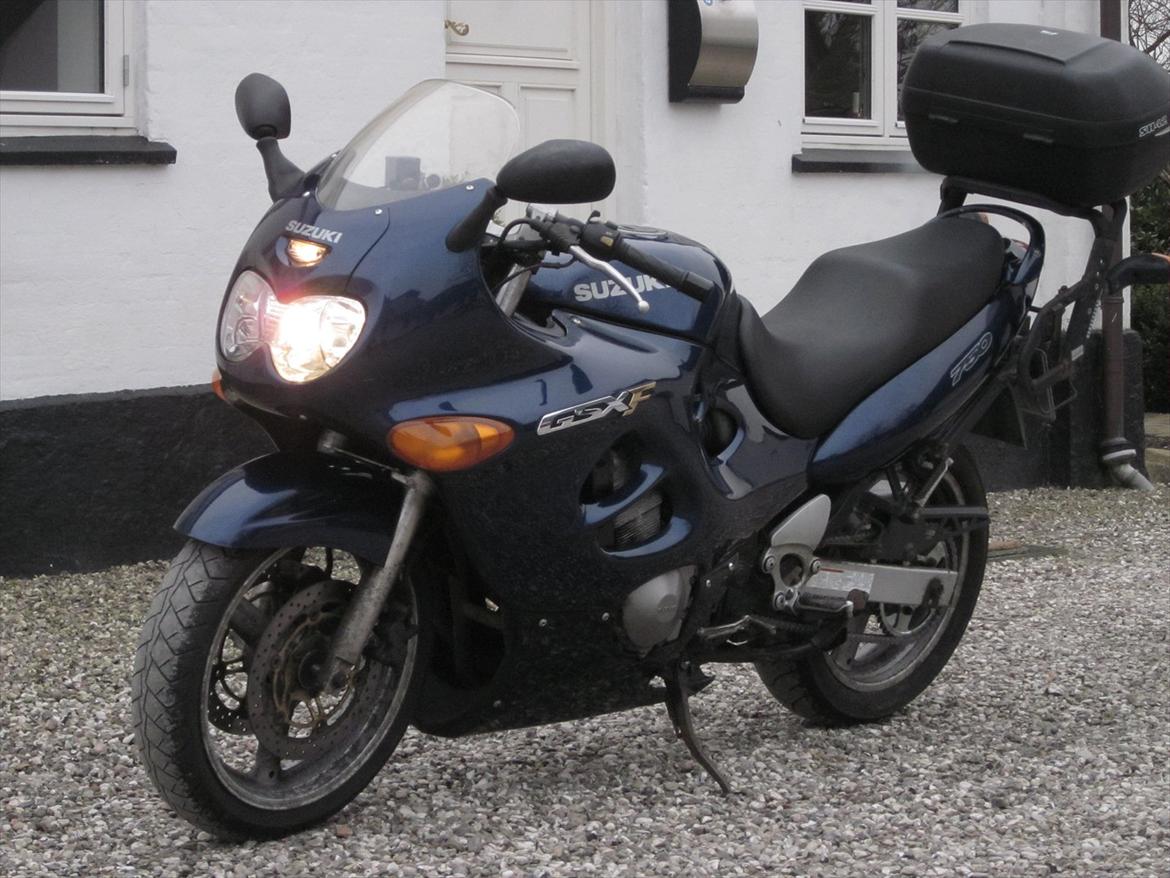 Suzuki GSX 750 F - en god vinkel at se den fra . billede 7