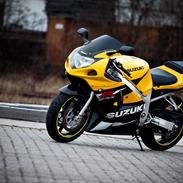 Suzuki gsxr 600 K1