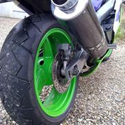 Kawasaki ZX9R *Solgt*