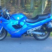 Suzuki gsx 750 f