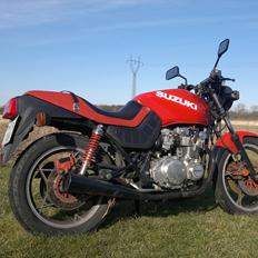 Suzuki GS 550M kantana *SOLGT*