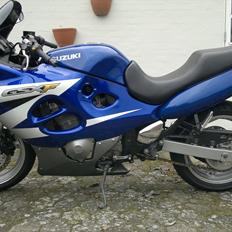 Suzuki GSX 600F