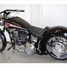 Harley Davidson Softail Custom "BULLDOG"