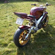 Aprilia RSV MILLE R  STREETFIGHTER SOLGT