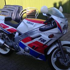 Yamaha FZR 600 Genesis