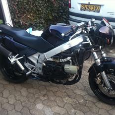 Honda VFR 750  