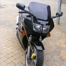 Honda VFR750F RC36