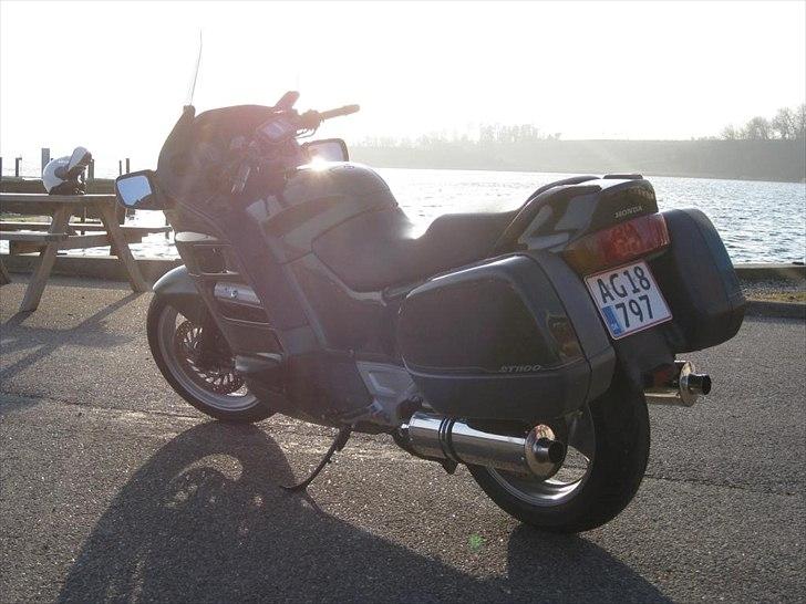 Honda ST 1100 billede 10