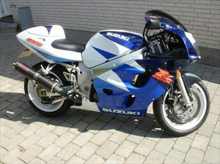 Suzuki GSX-R 600 SRAD billede 2