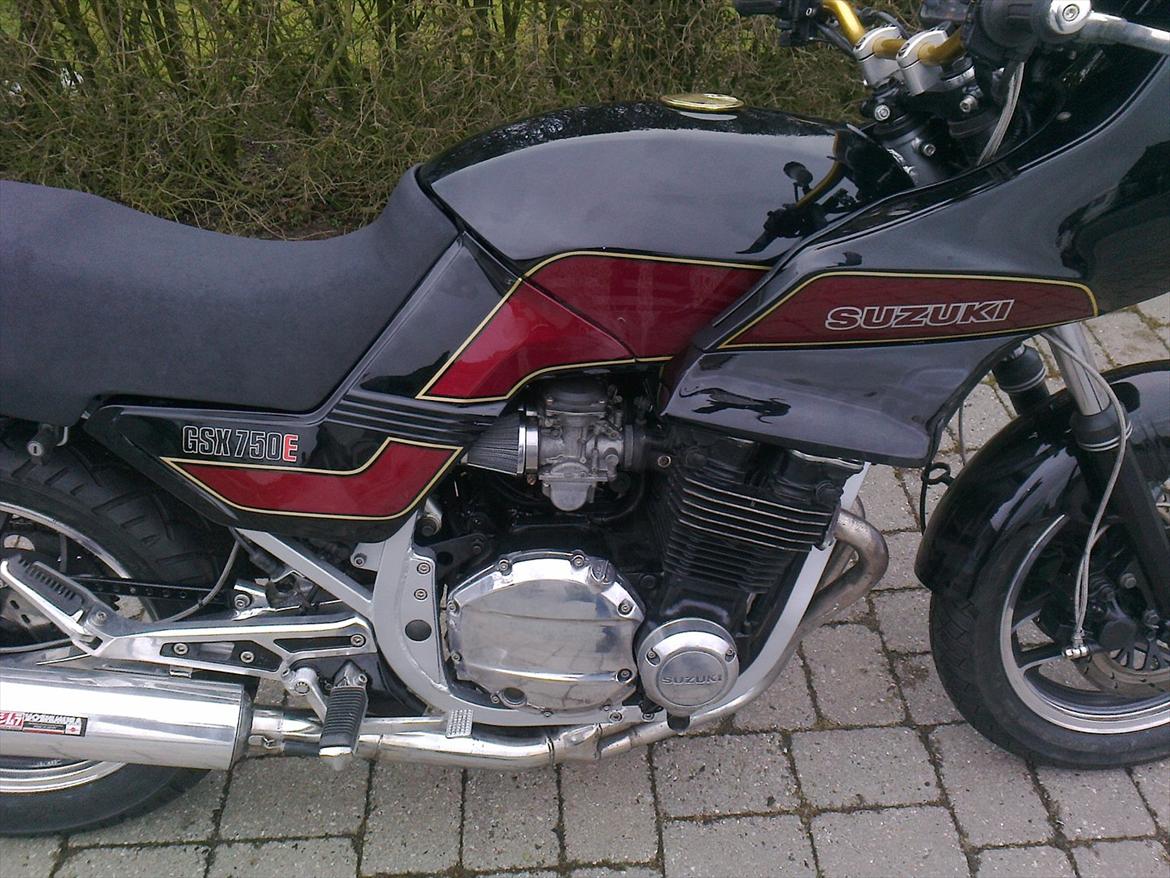 Suzuki Gsx 750 e billede 15