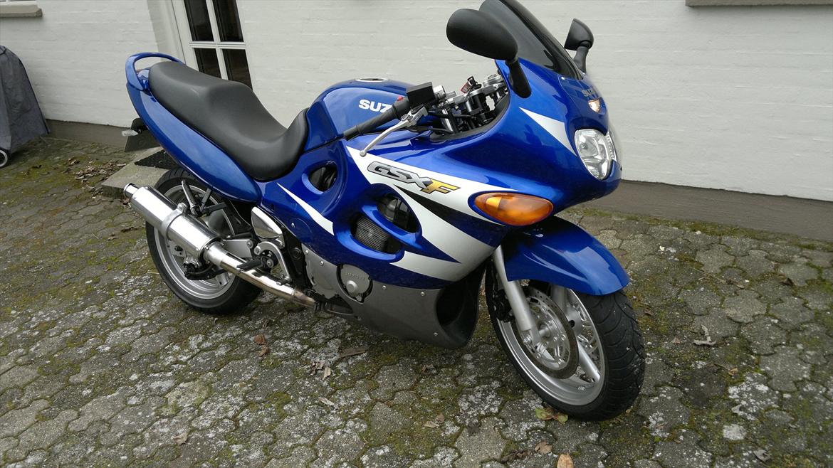 Suzuki GSX 600F billede 1