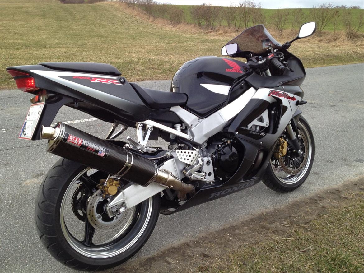Honda CBR900RR billede 3
