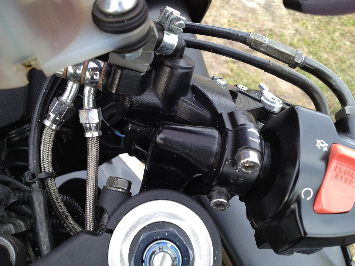Honda CBR900RR billede 8