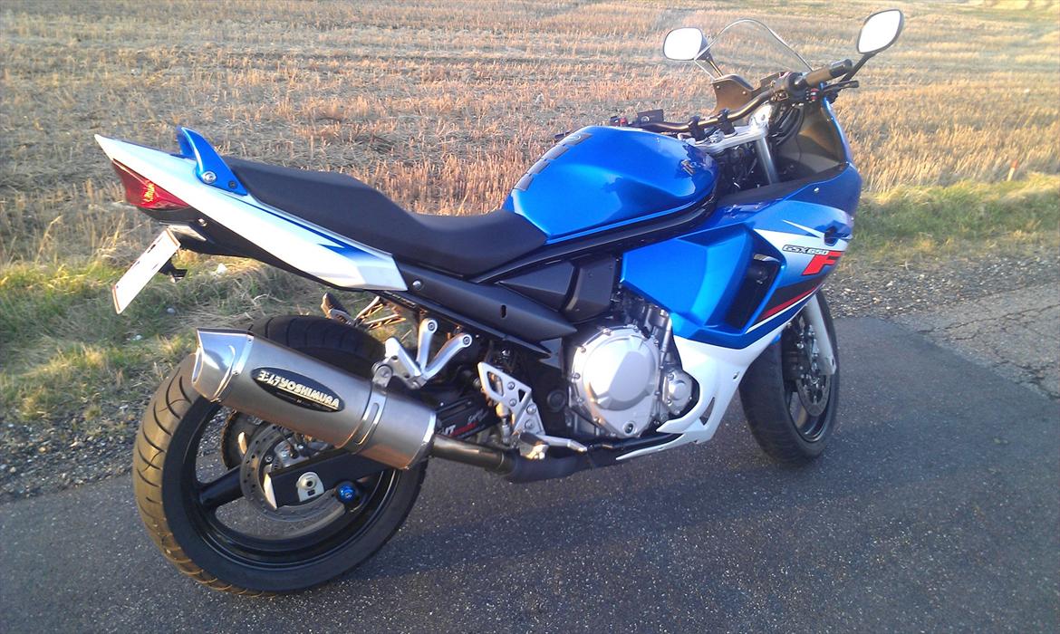 Suzuki GSX 650 FA billede 1