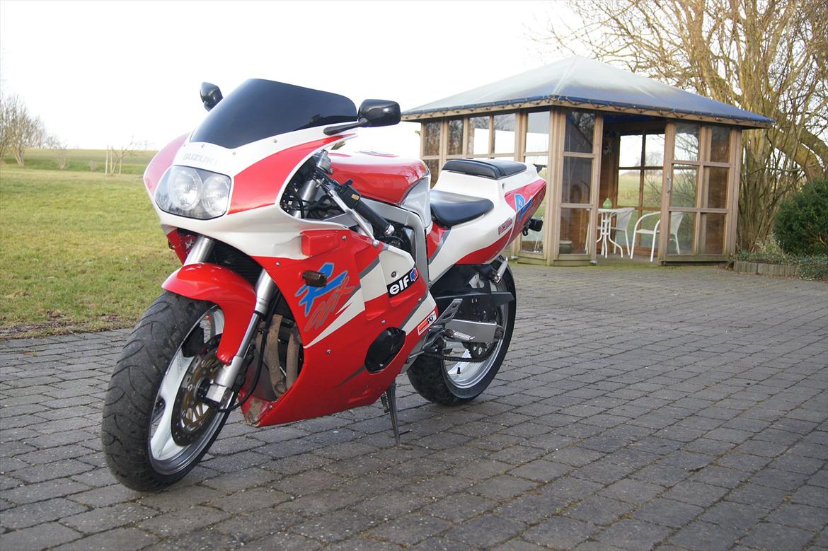 Suzuki GSXR 400 billede 3