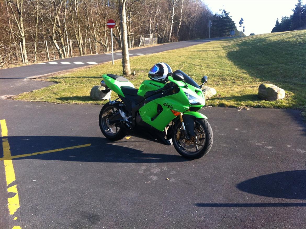 Kawasaki ZX6R billede 1