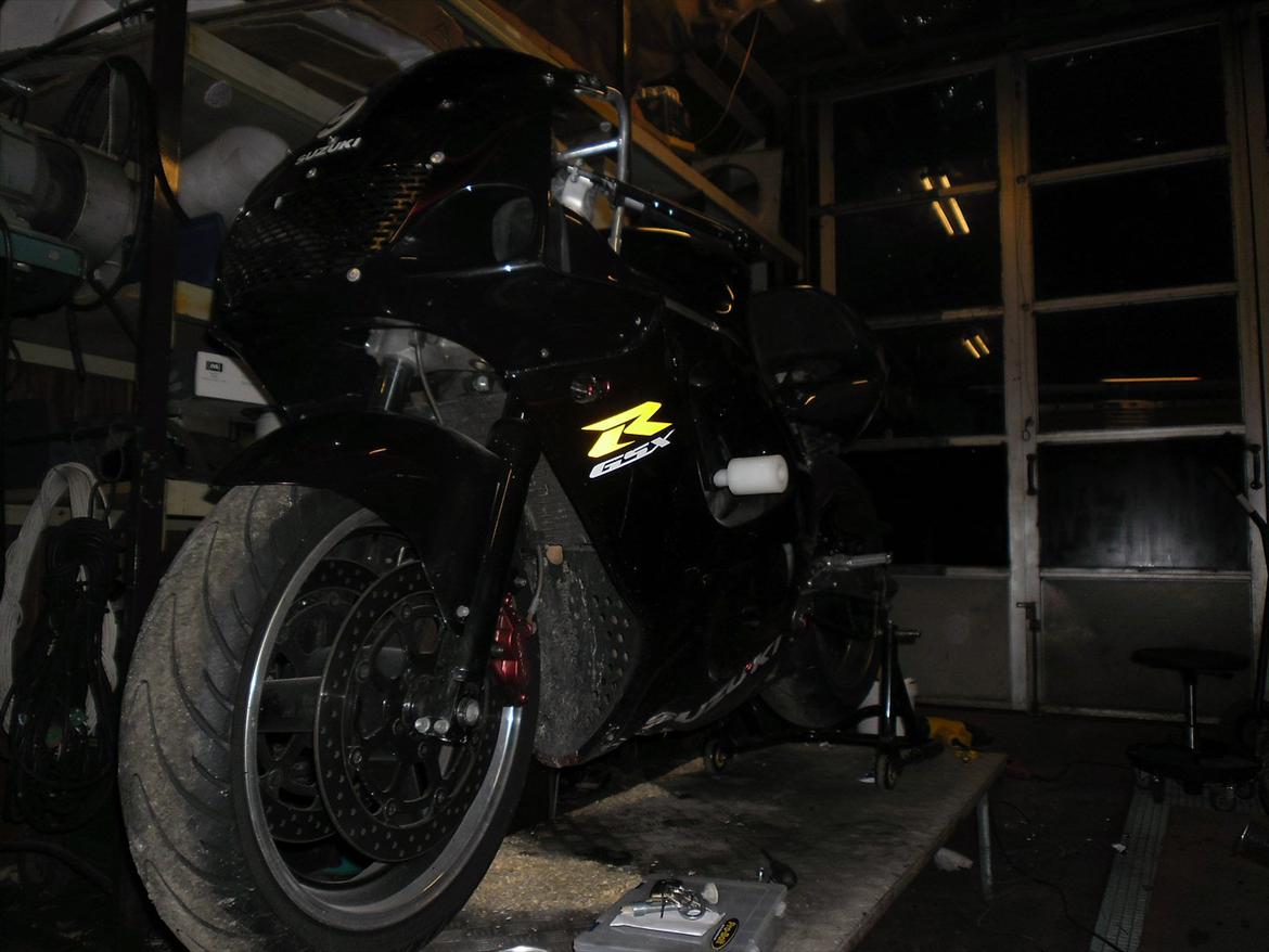 Suzuki gsxr 600 SRAD bane-jern billede 6