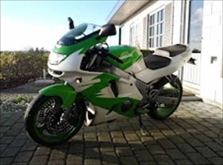 Kawasaki ZX6R billede 12