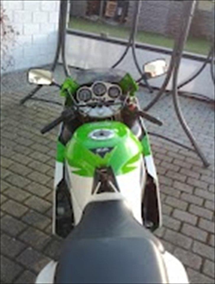 Kawasaki ZX6R billede 18