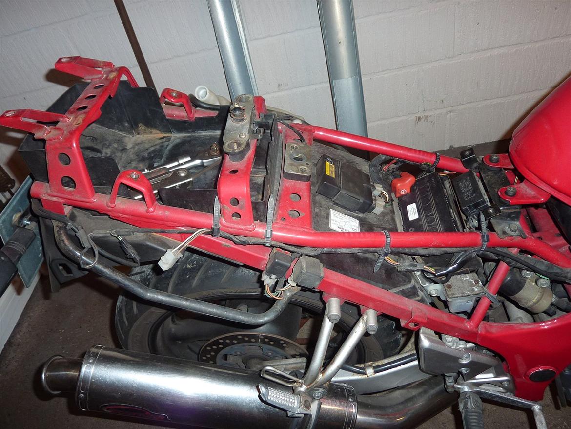 Suzuki rf 600r billede 2