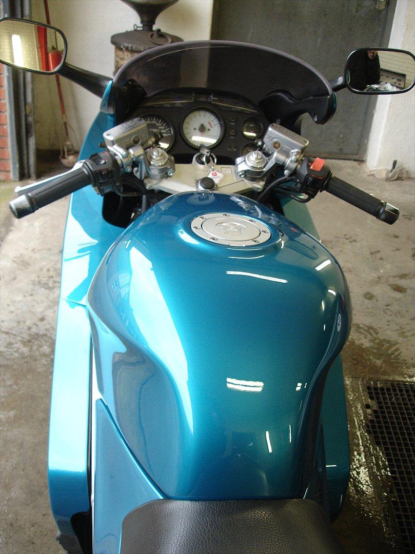 Honda VFR 750 F billede 15