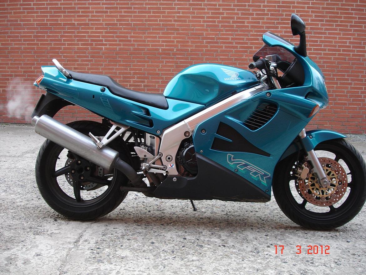 Honda VFR 750 F billede 17