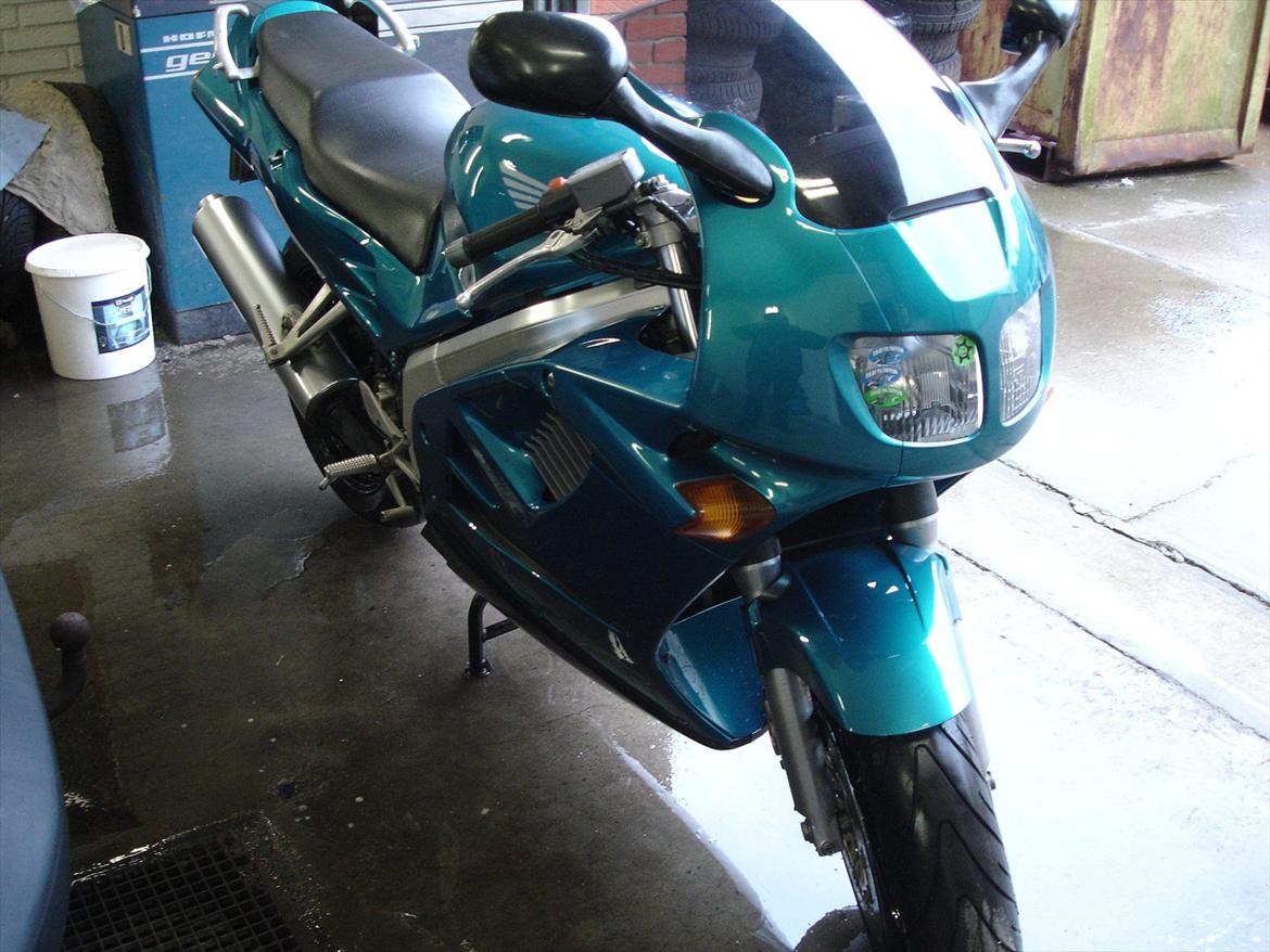 Honda VFR 750 F billede 19