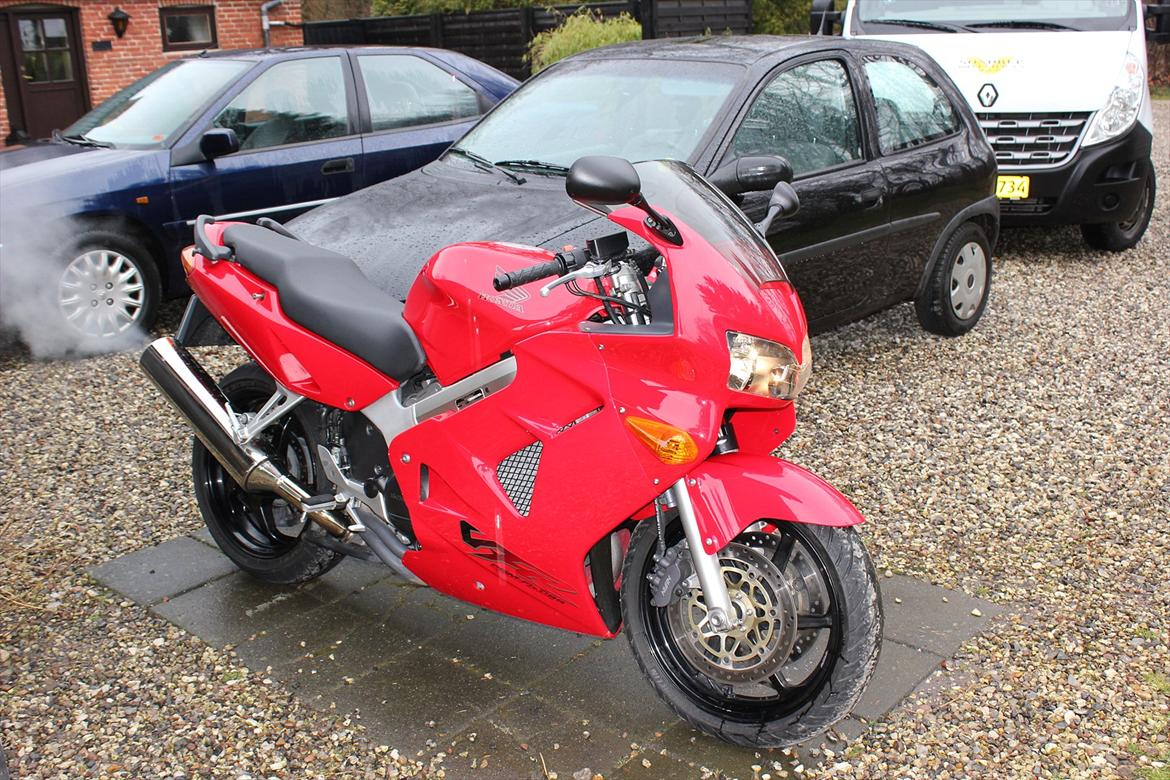 Honda VFR 800 F billede 4