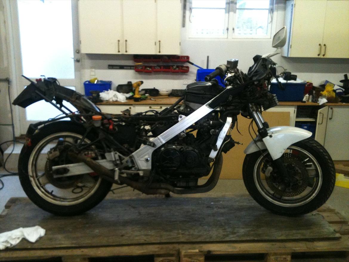 Honda vfr 750 rc 24 solgt. billede 2