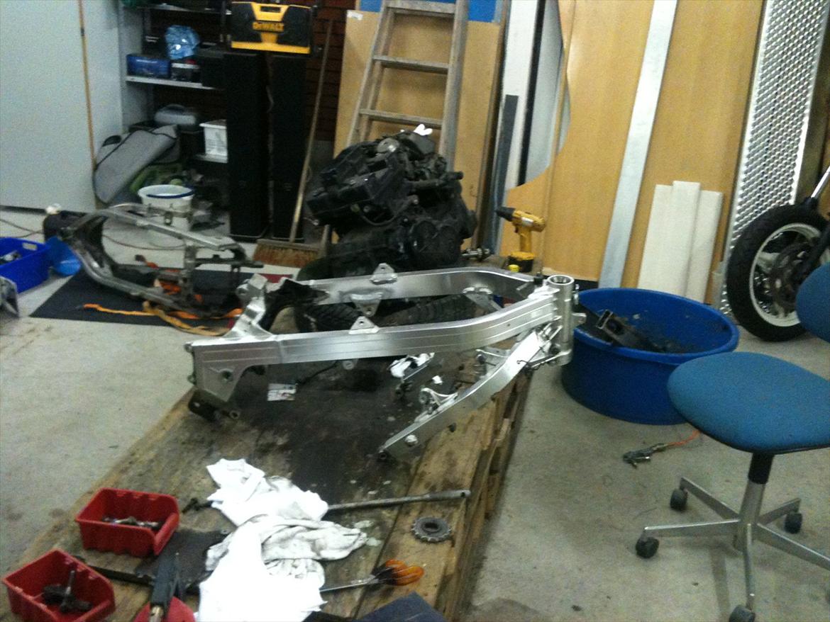 Honda vfr 750 rc 24 solgt. billede 5