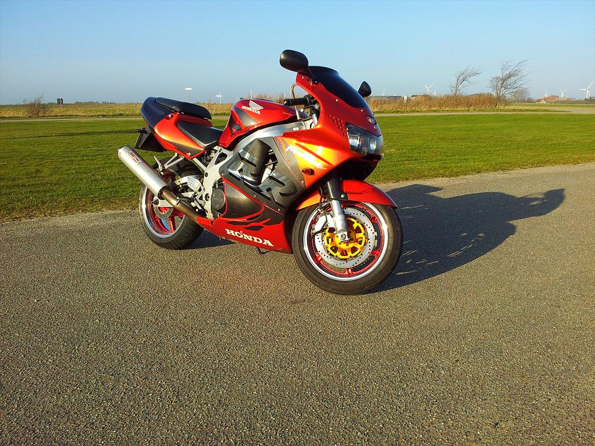 Honda CBR900RR Fireblade billede 2
