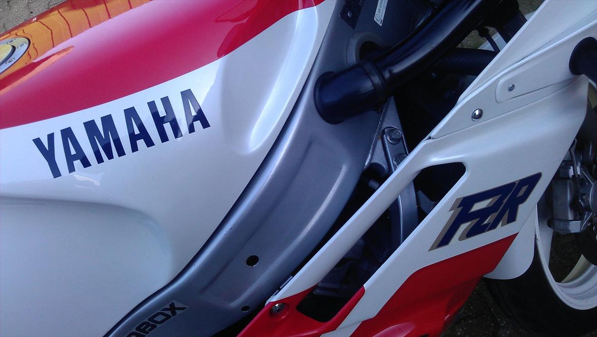 Yamaha FZR 600 Genesis billede 8