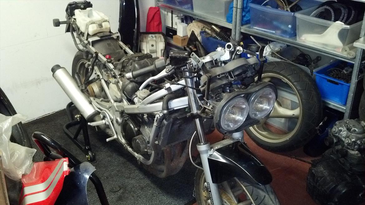 Suzuki gsx-r250 billede 2