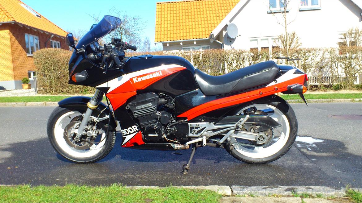Kawasaki GPz 900R (Ninja) billede 1
