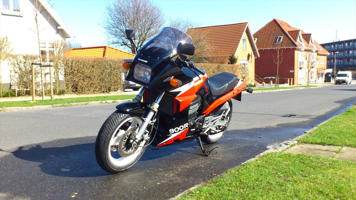 Kawasaki GPz 900R (Ninja) billede 3