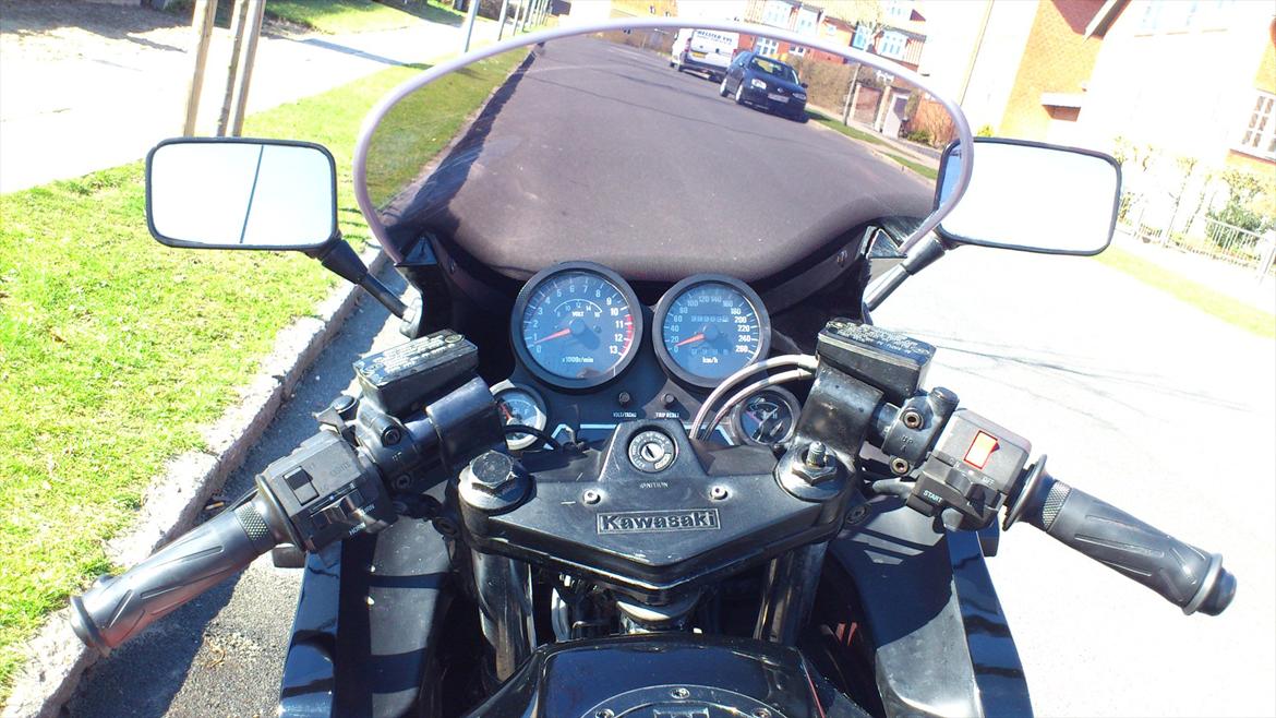 Kawasaki GPz 900R (Ninja) billede 10