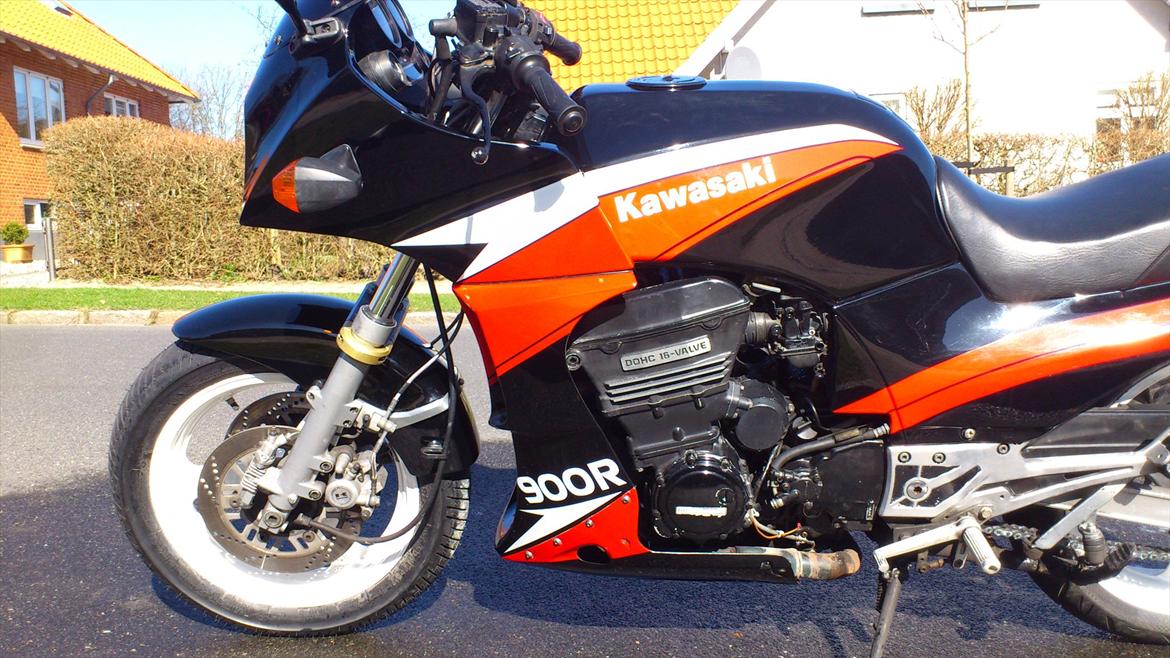 Kawasaki GPz 900R (Ninja) billede 13