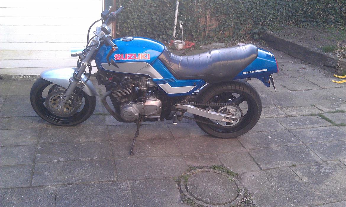 Suzuki Gsx 750 ES billede 3