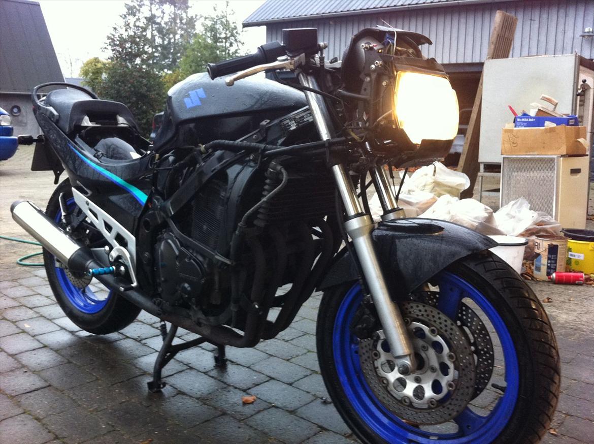 Suzuki GSX 600 F - SOLGT billede 5