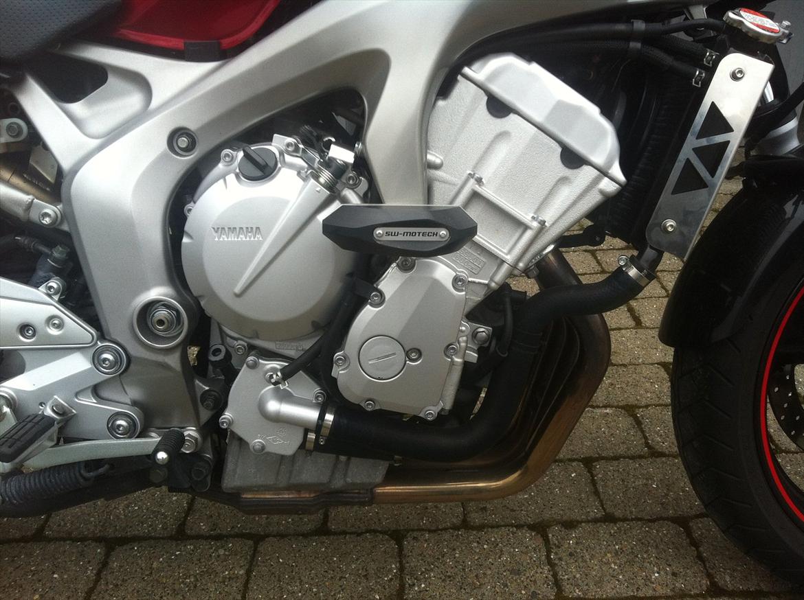 Yamaha FZ6-n - SW-Motech Crash-pads billede 9