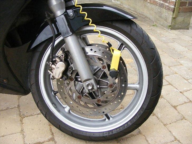 Honda VFR750F RC36 billede 7