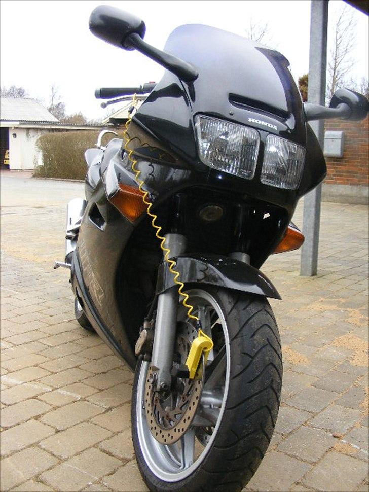 Honda VFR750F RC36 billede 9