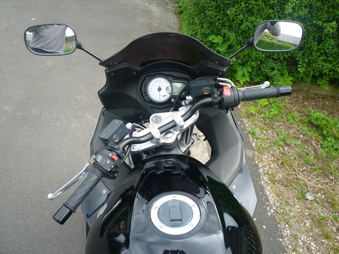 Suzuki GSX 650 F  billede 2