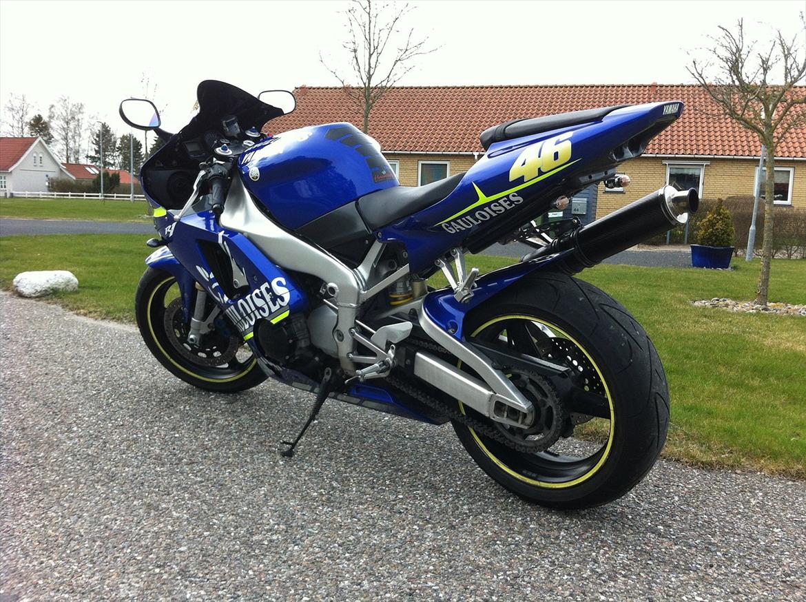 Yamaha R1 VR46 billede 2